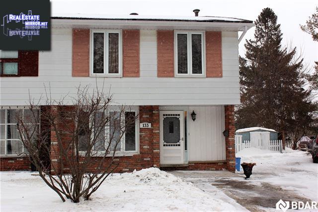 Property 133 Daphne Crescent main img