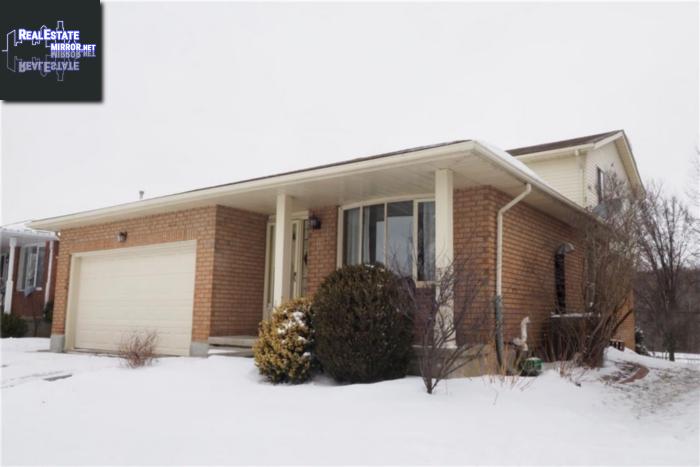 Property 168 Michener Crescent main img