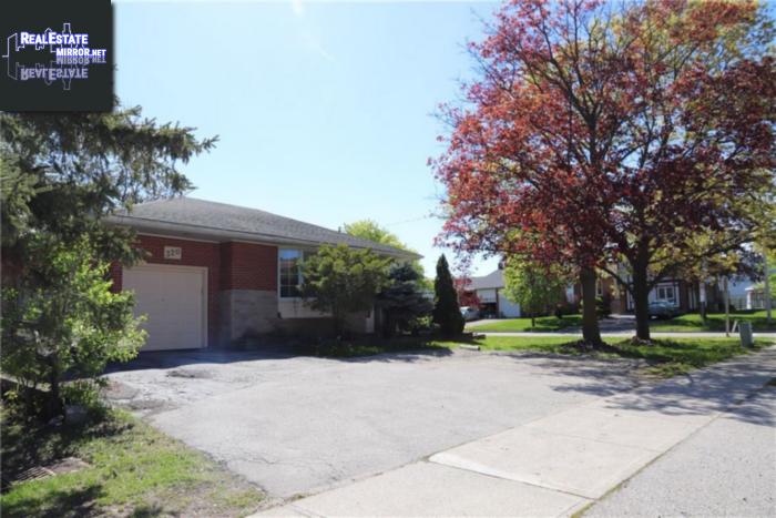 Property 320 Ontario Street N main img