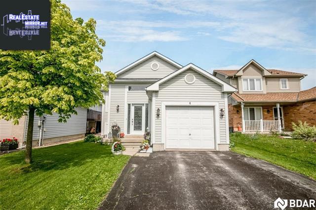 Property 4 Moir Crescent main img