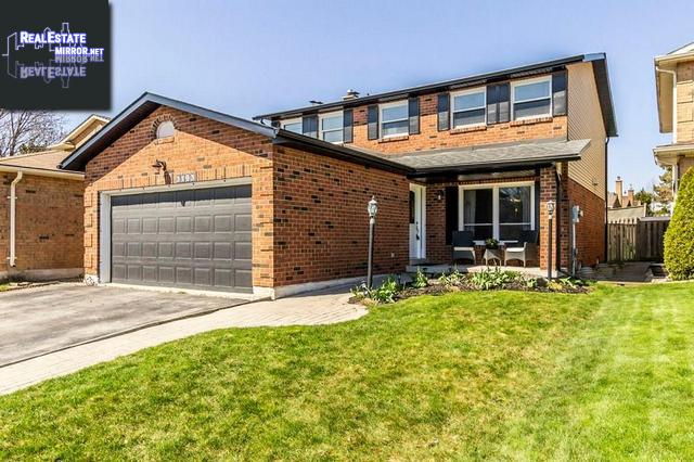 Property 3193 Twin Oaks Crescent main img