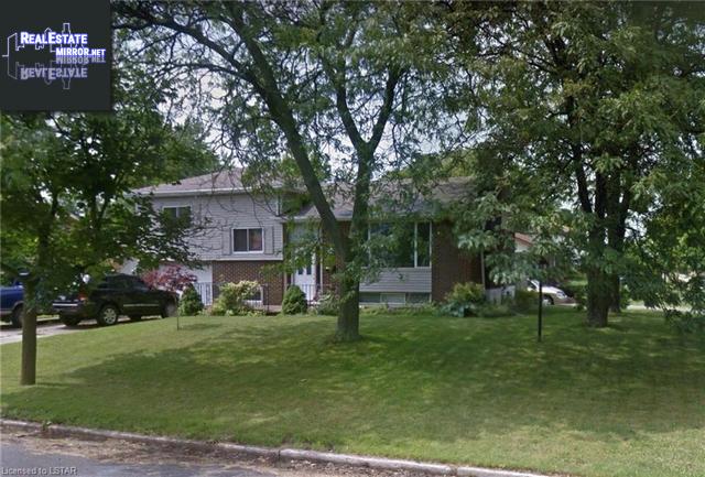 Property 330 Burlington Crescent main img