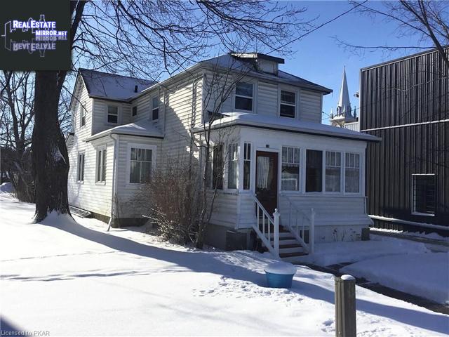 Property 33 Wellington Street main img