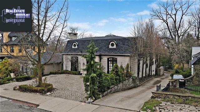 Property 32 Aberdeen Avenue main img