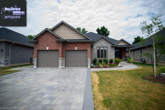 Property 27 Sycamore Drive main img