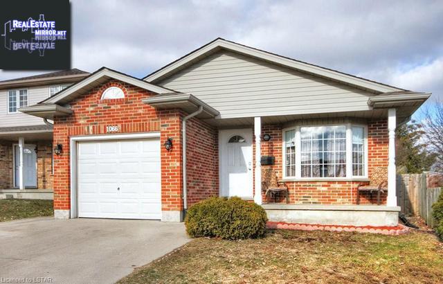 Property 1066 Farnsborough Crescent main img