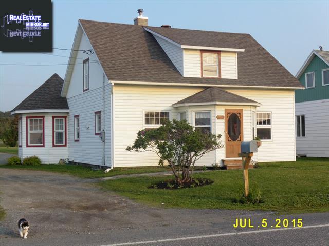 Property 2023 Rue De Matane-Sur-Mer main img