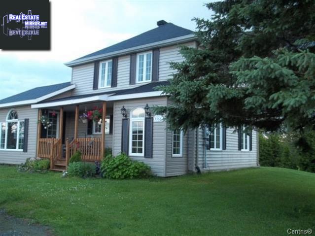Property 4568 Rue De Leglise main img