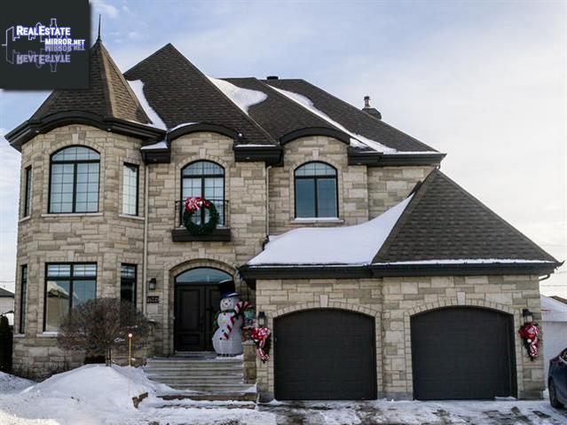 Property 16835z-16837z Rue Jacques-Cartier main img