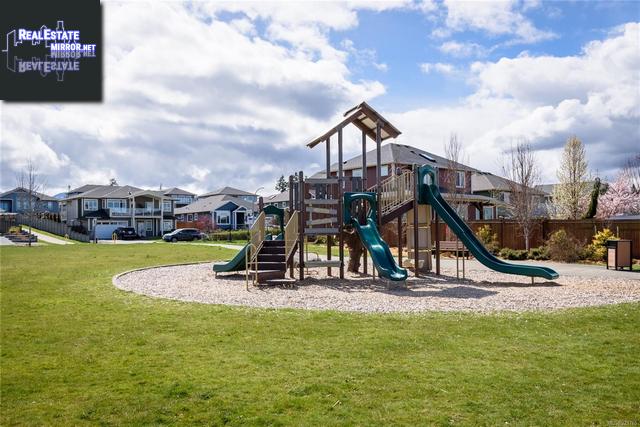 Property 3427 Eagleview Cres img1