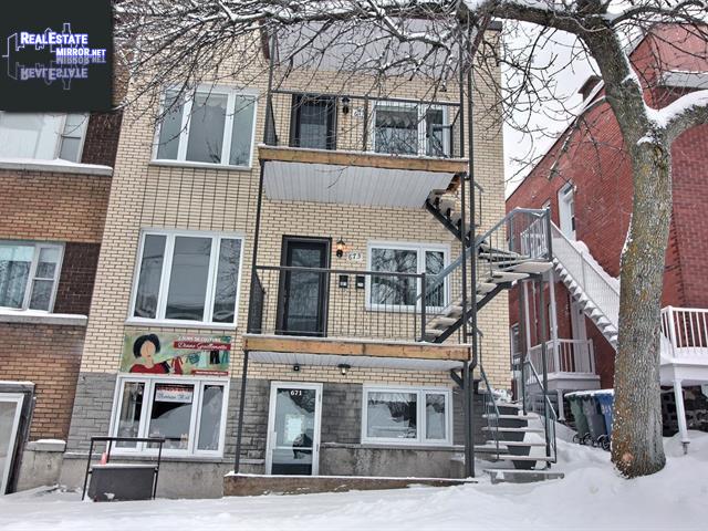 Property 671-675 Av. Des Cedres main img