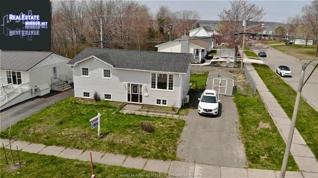 Property 35 Upland Rd main img