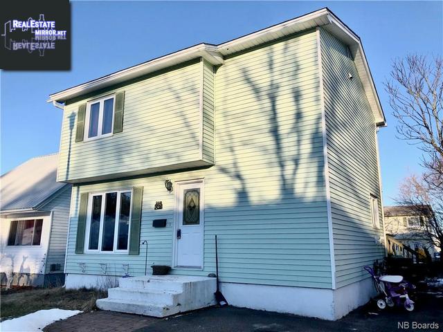 Property 219 Boyaner Crescent main img