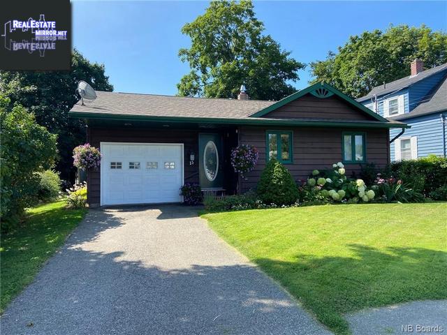 Property 15 Arnold Avenue main img