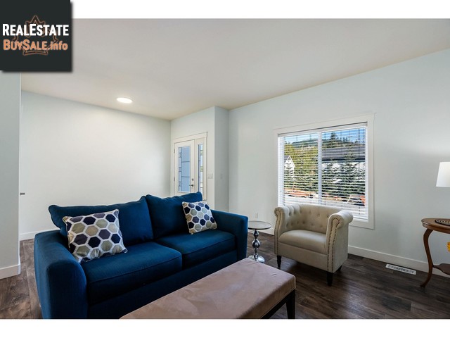 Property 33924 Ferndale Avenue img1
