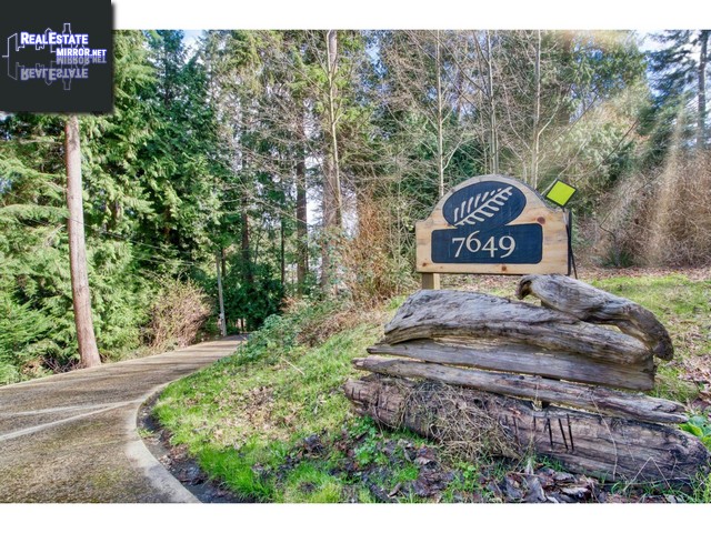 Property 7649 Redrooffs Road img1