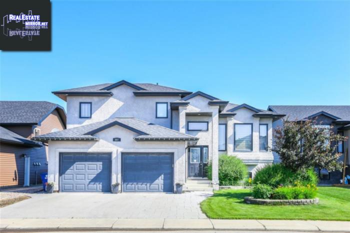 Property 887 Geransky Cres main img
