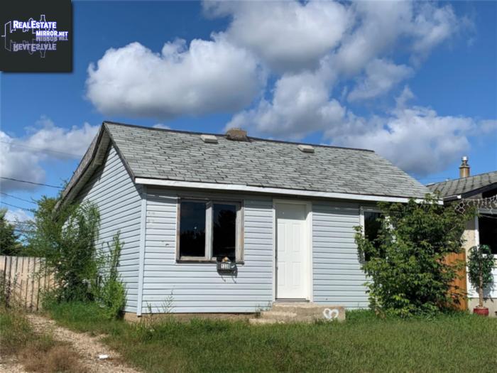 Property 1338 18th St W main img