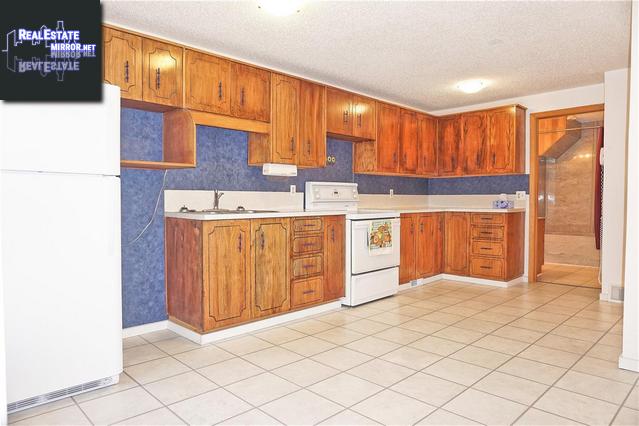 Property 403 Pangman St main img