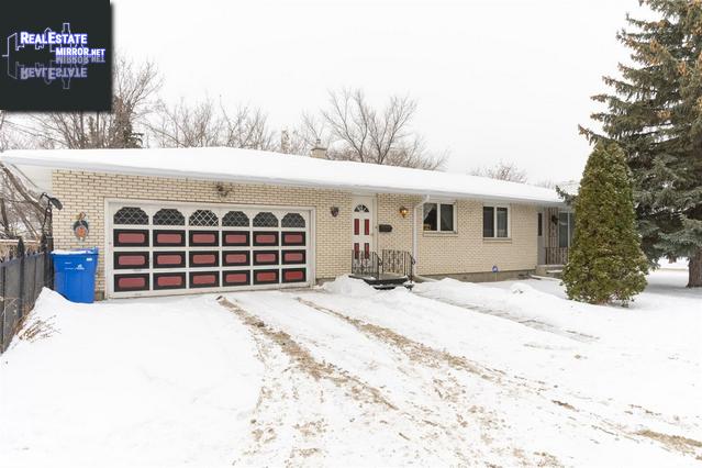Property 1601 5th Ave N main img