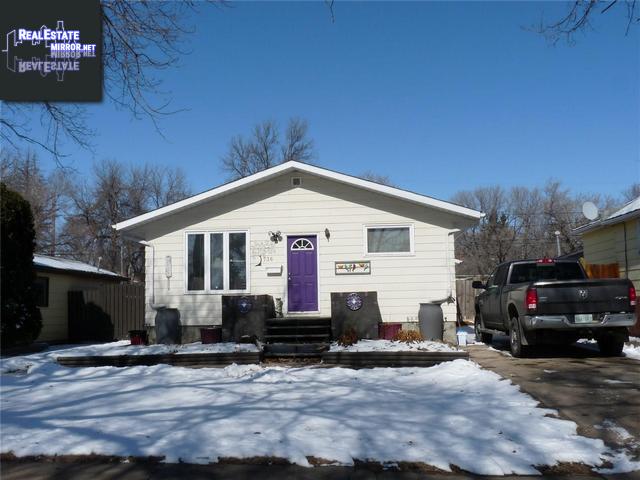 Property 736 Stadacona St W main img