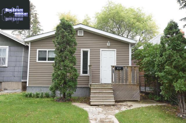 Property 851 Princess St main img
