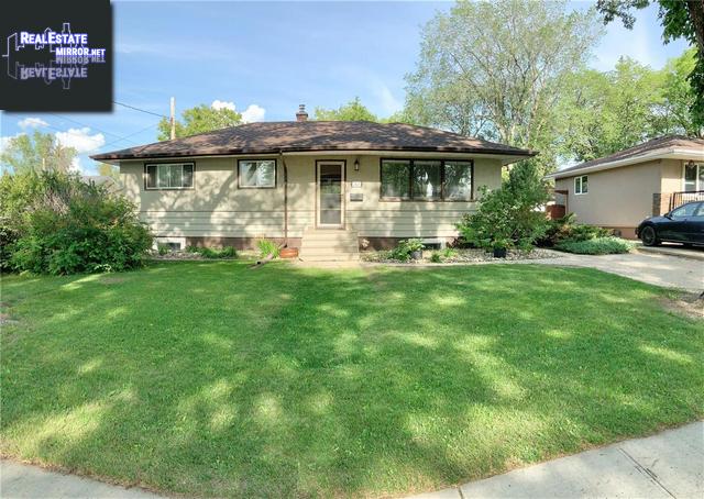 Property 2813 Wascana St main img