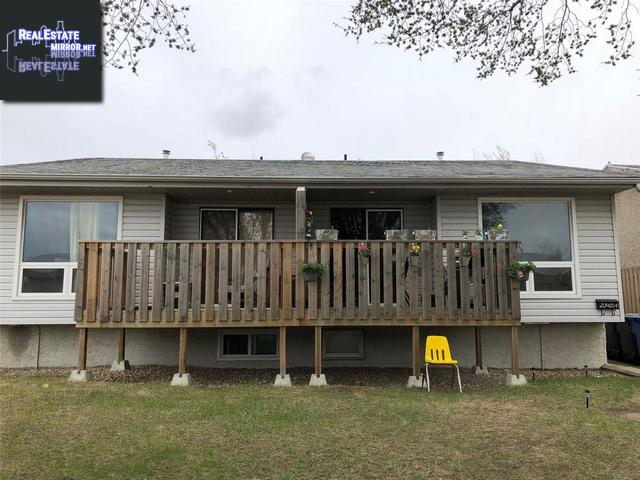 Property 2342 Ross Cres main img