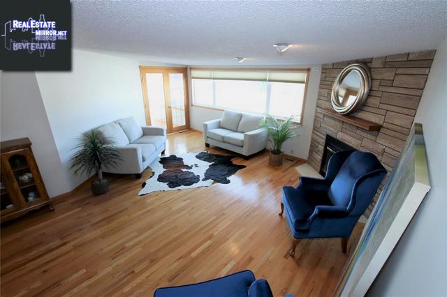 Property 14 275 Alpine Cres main img