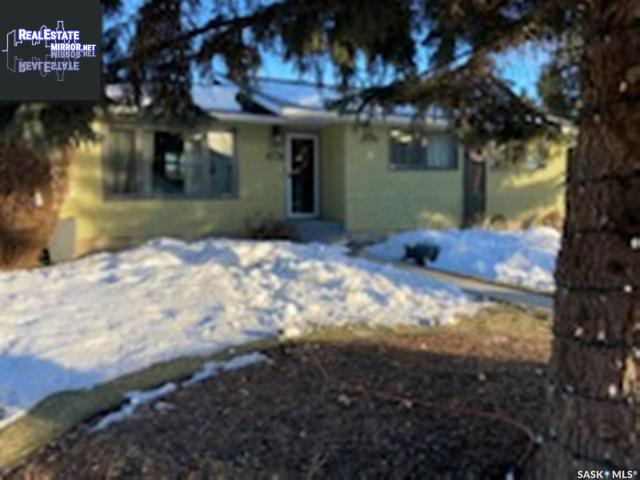 Property 119 Myers Cres main img