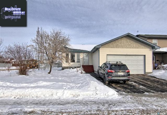 Property 701 Reddekopp Dr main img