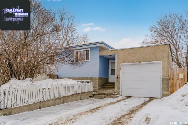 Property 325 Witney Ave S main img