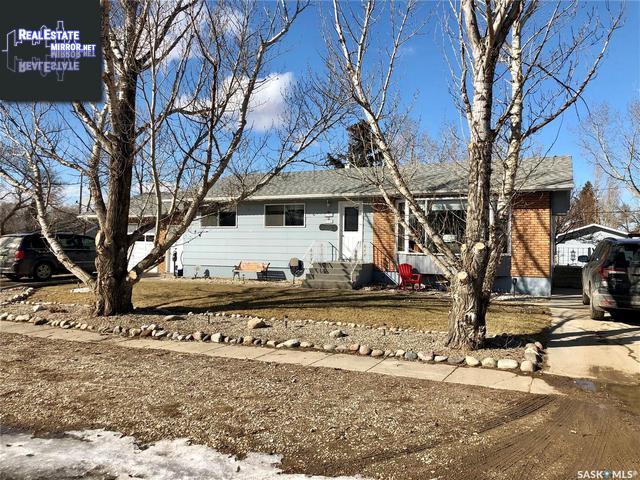 Property 216 2nd Ave E main img
