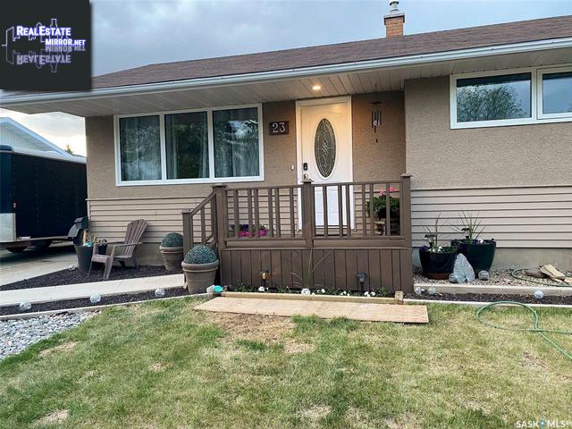 Property 23 Scott Cres main img