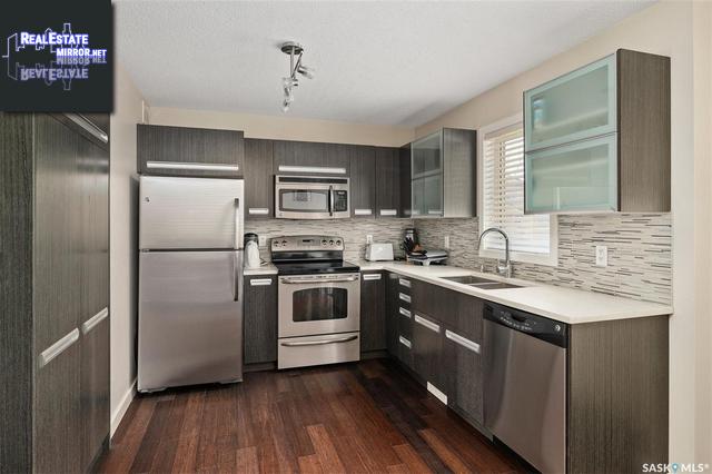 Property 235 245 Ashworth Cres main img
