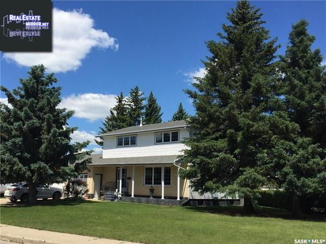 Property 209 Clarewood Cres main img