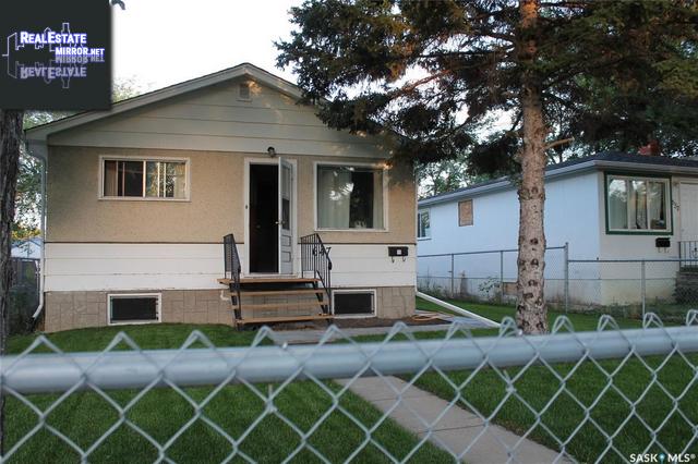 Property 647 Athol St main img