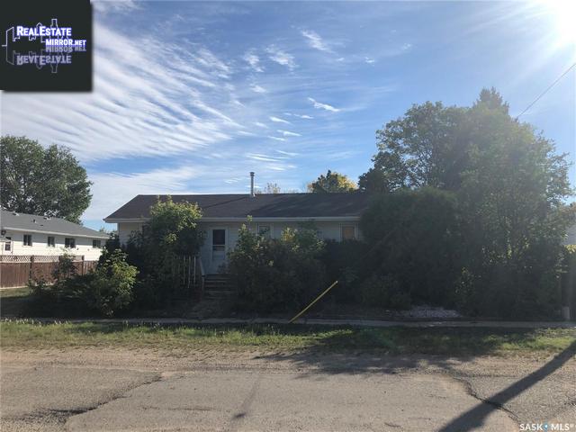 Property 424 4th St W main img