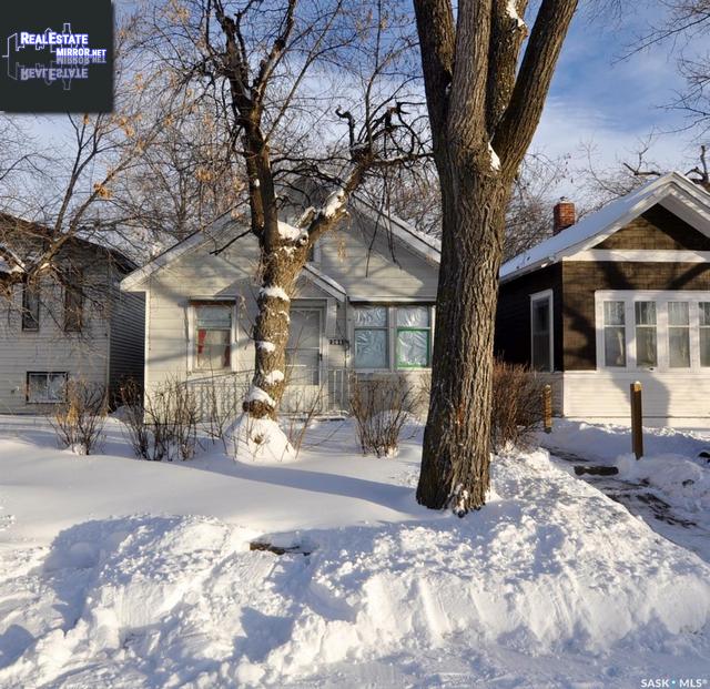 Property 204 L Ave N main img