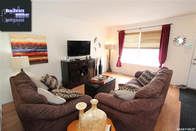 Property 2722 Cranbourn Crescent main img