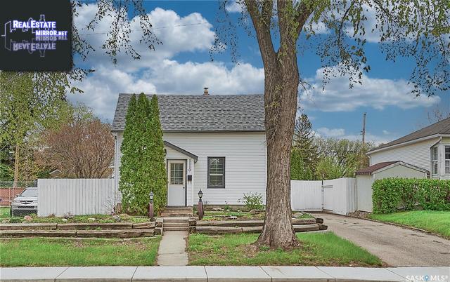 Property 1110 K Avenue N main img