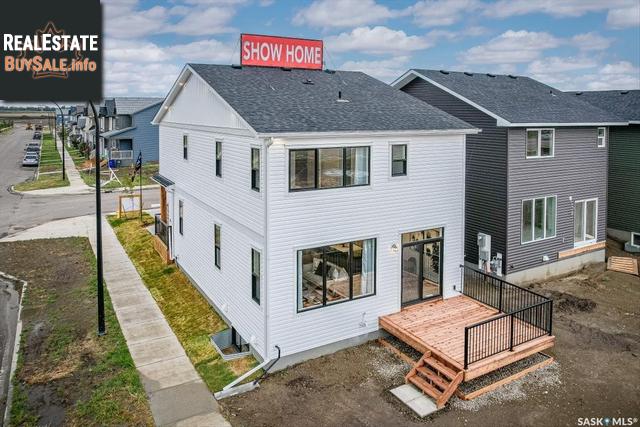 Property 203 Skopik Crescent img1