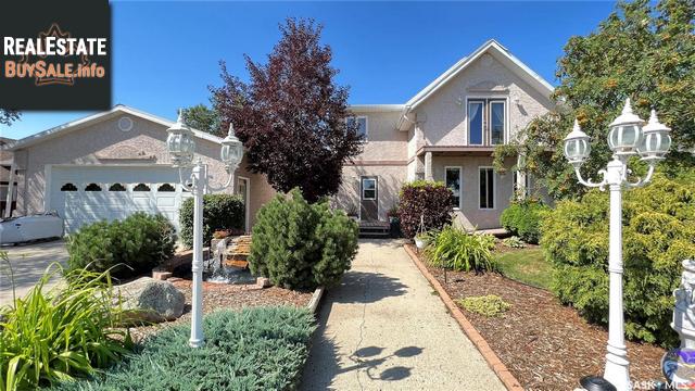 Property 304 1st Street W main img