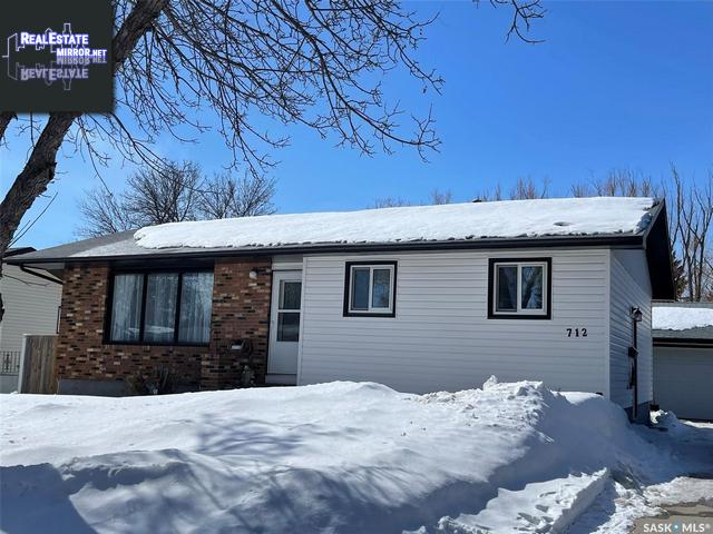 Property 712 Rick Smith Crescent main img