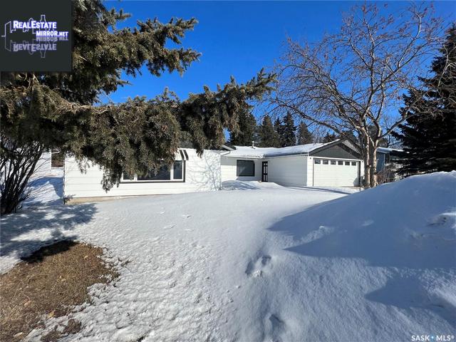 Property 307 5th Avenue N img1