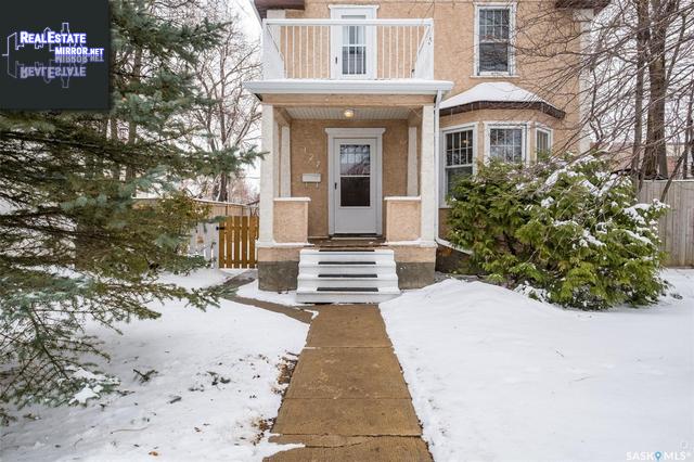 Property 127 24th Street E img1