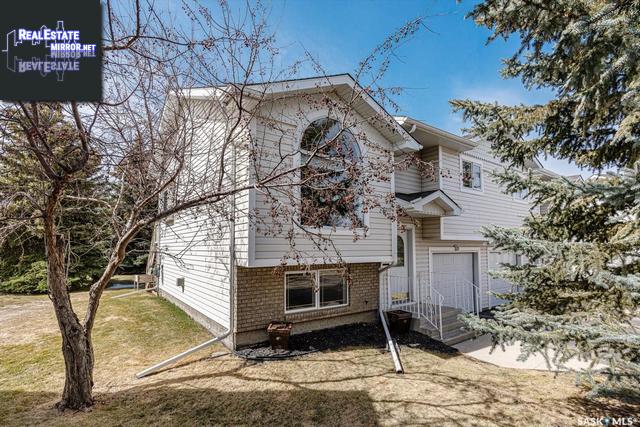 Property 20 605 Perehudoff Crescent main img