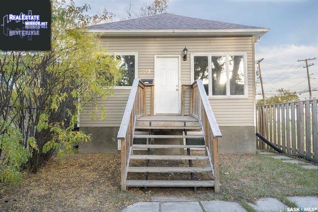 Property 1447 Rae Street main img