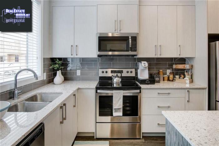 Property 322 Redstone Cr Ne main img