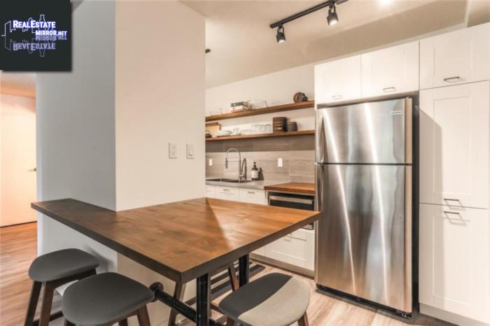 Property #106 310 4 Av Ne main img